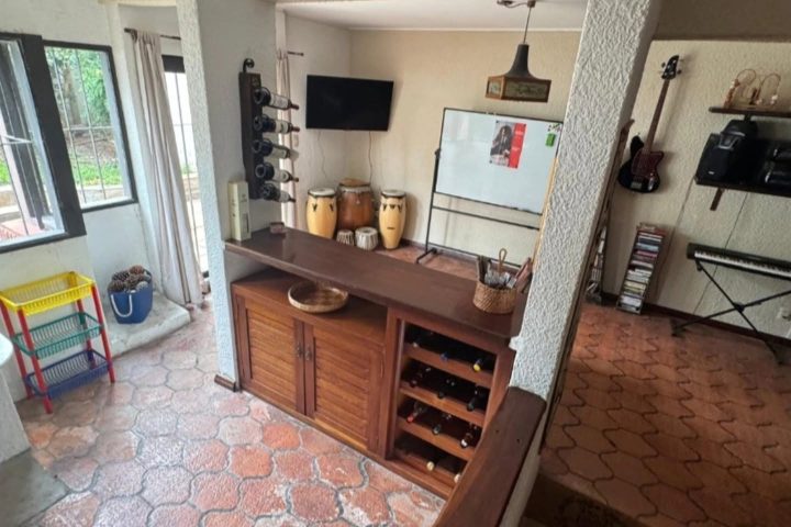 Imagen de Casa moderna de 3 pisos en Malvín